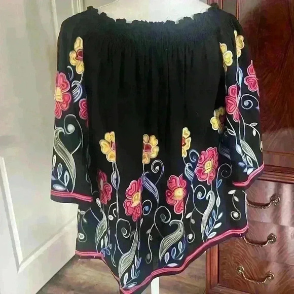 Radzoli ladies cotton embroidered top. Medium. Excellent condition. - Picture 6 of 11